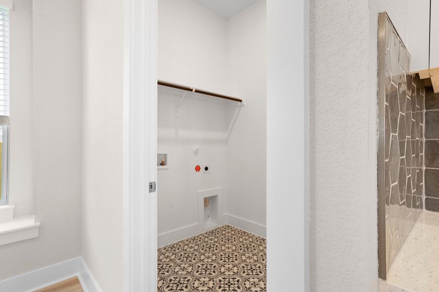 Spacious, unfurnished interior of a new home in Santa Rita Ranch, Liberty Hill (Image 39).