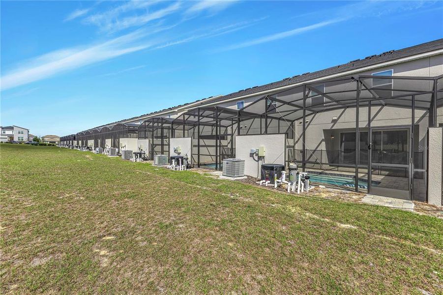 Exterior details and patio area of a home in , Kissimmee (Image 24).