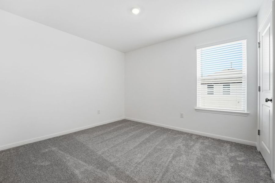 Spacious, unfurnished interior of a new home in Longview, Del Valle (Image 16).