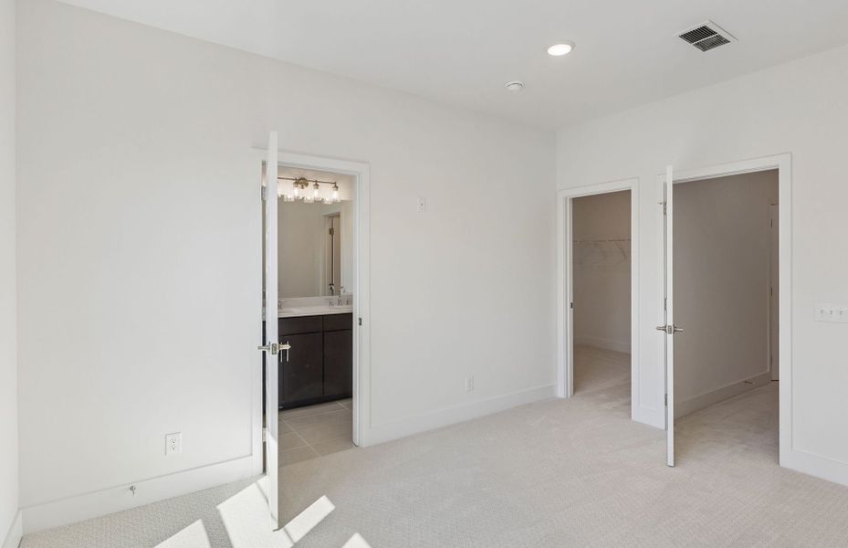 Spacious, unfurnished interior of a new home in Skyline, Nashville (Image 16).