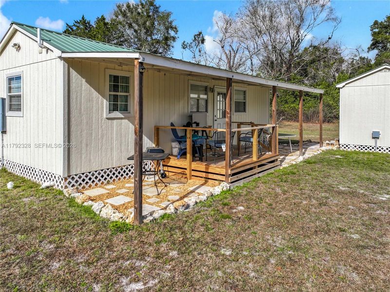Exterior details and patio area of a home in , Gainesville (Image 33).