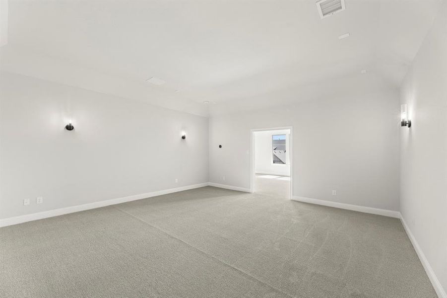 24. 2122 Clairmont - Media 24. 2122 Clairmont - Media