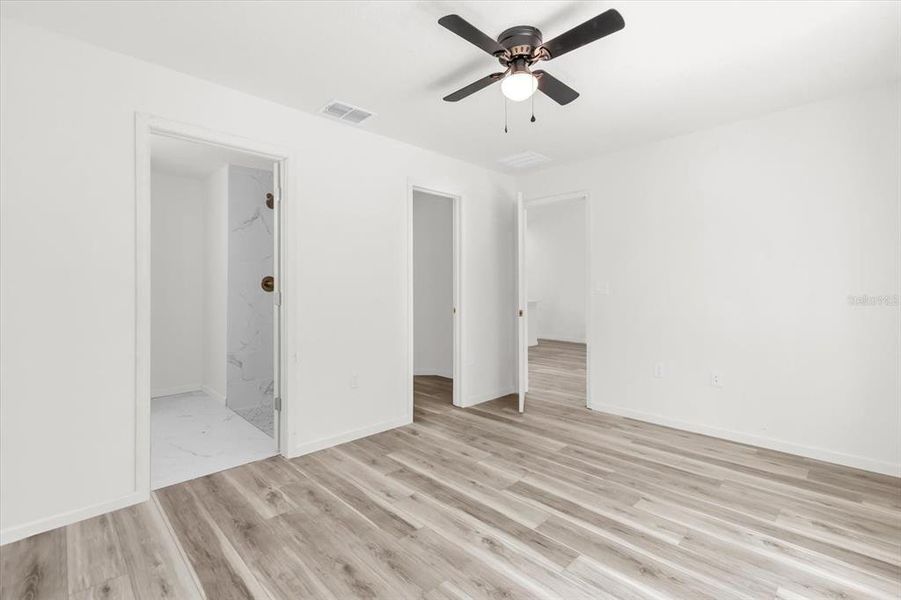 Spacious, unfurnished interior of a new home in , Ocala (Image 24).