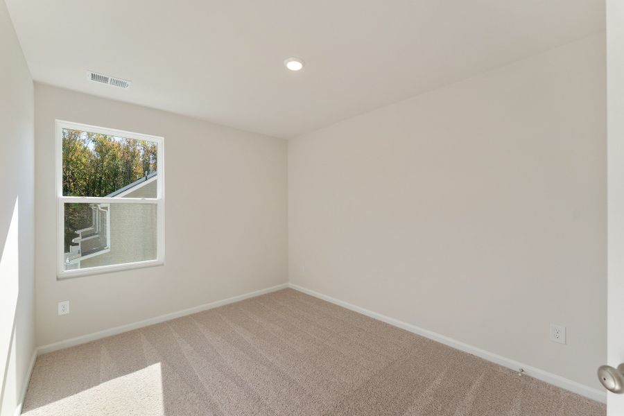 Spacious, unfurnished interior of a new home in Edwards Station, Taylors (Image 20).