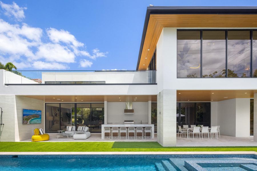 POOL / PATIO