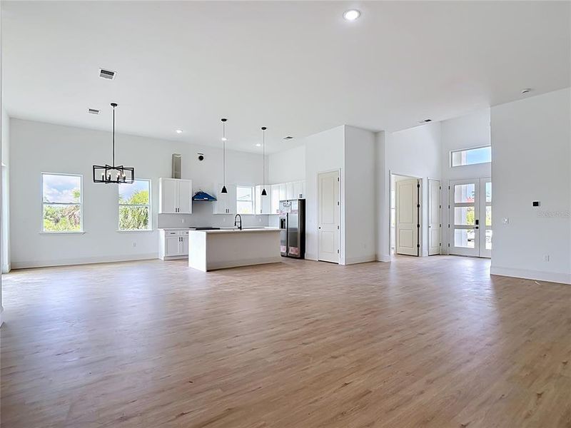 Spacious, unfurnished interior of a new home in , Port Charlotte (Image 21).