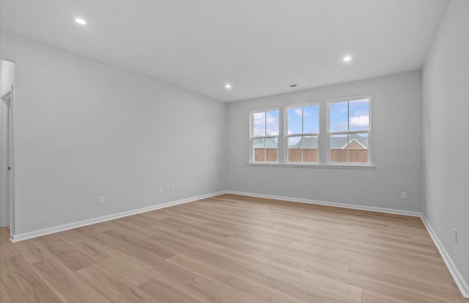 Spacious, unfurnished interior of a new home in Fox Hollow, Spartanburg (Image 27). Spacious, unfurnished interior of a new home in Fox Hollow, Spartanburg (Image 27).