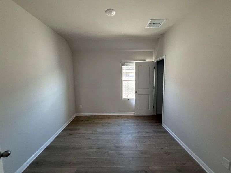 Spacious, unfurnished interior of a new home in The Cottages at La Cima, San Marcos (Image 20).