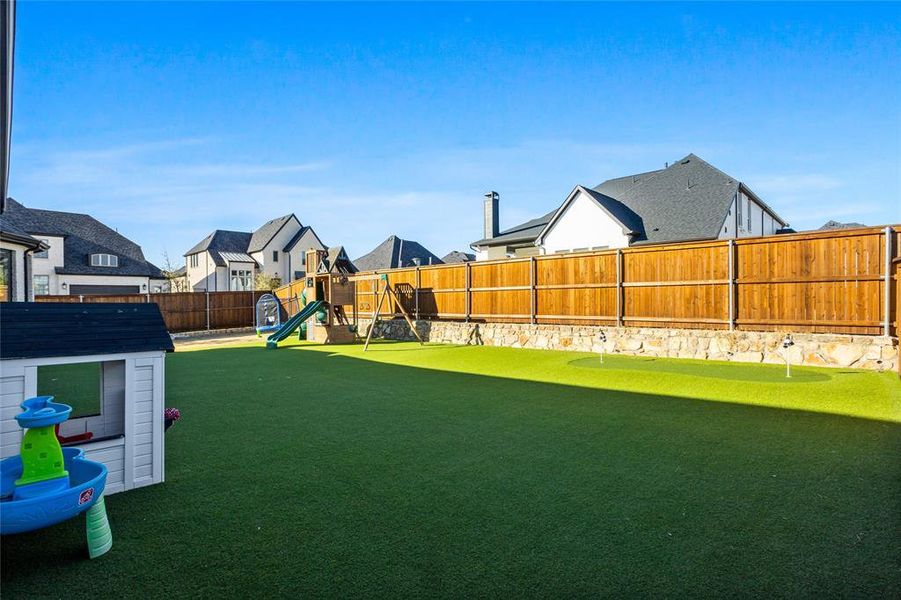 Exterior details and patio area of a home in Lakewood at Brookhollow – 60′, Prosper (Image 4).