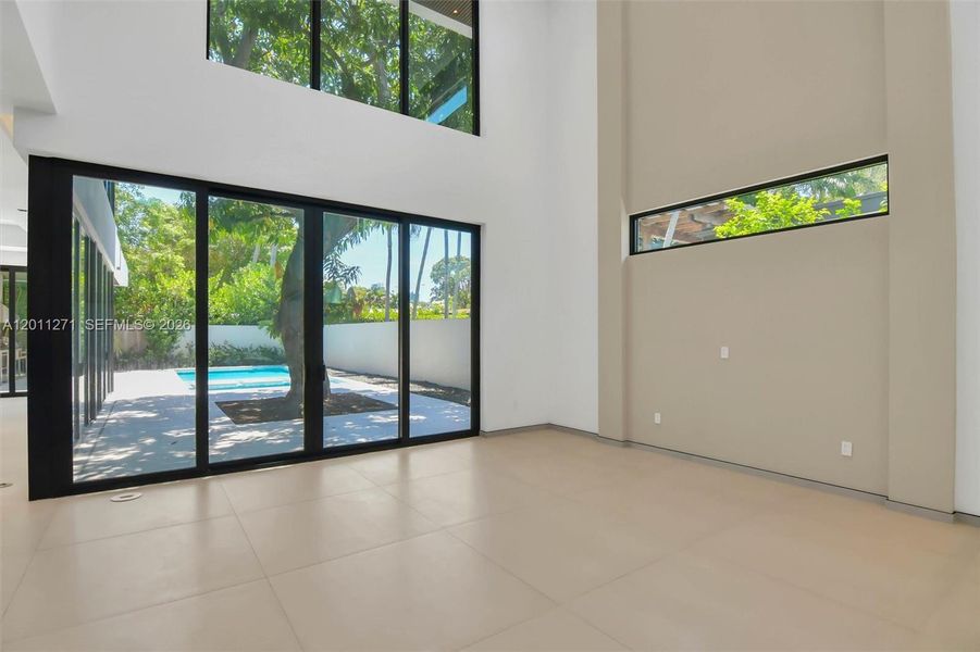 Spacious, unfurnished interior of a new home in , Miami (Image 57).