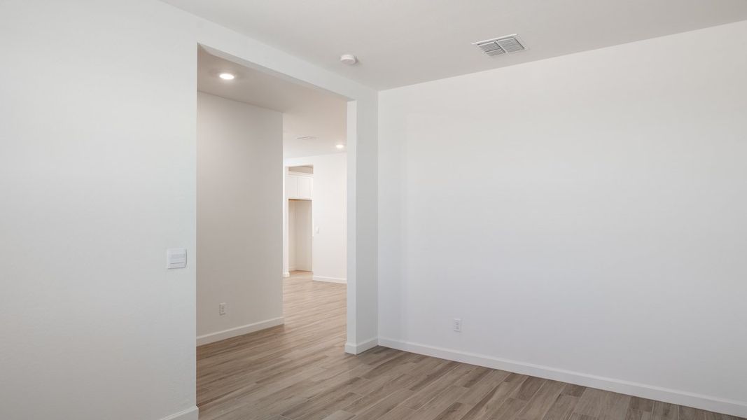 Spacious, unfurnished interior of a new home in Zanjero Pass, Waddell (Image 19).