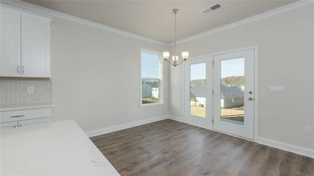 Spacious, unfurnished interior of a new home in Westland, Bogart (Image 16).