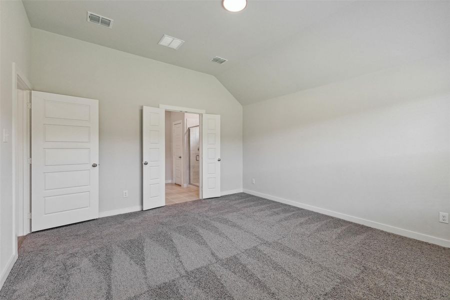Spacious, unfurnished interior of a new home in Trinity Ranch, Elgin (Image 12). Spacious, unfurnished interior of a new home in Trinity Ranch, Elgin (Image 12).