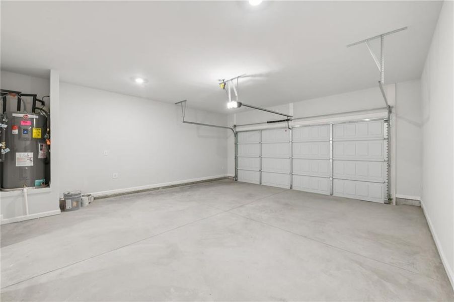 Spacious, unfurnished interior of a new home in Hamilton Lakes, Lawrenceville (Image 43). Spacious, unfurnished interior of a new home in Hamilton Lakes, Lawrenceville (Image 43).