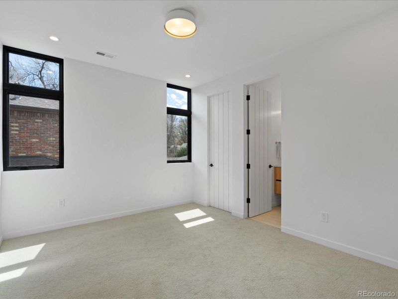 Spacious, unfurnished interior of a new home in , Denver (Image 22).