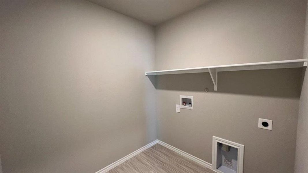 Spacious, unfurnished interior of a new home in Rosewood at Beltmill, Fort Worth (Image 11).