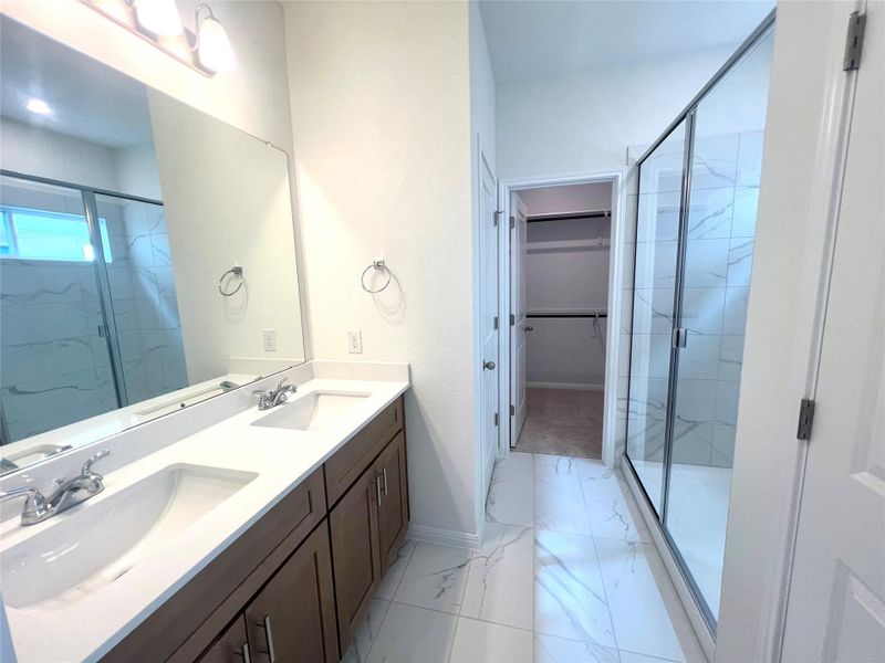 Furnished interior view inside a new home in Porter Country, Buda (Image 5).