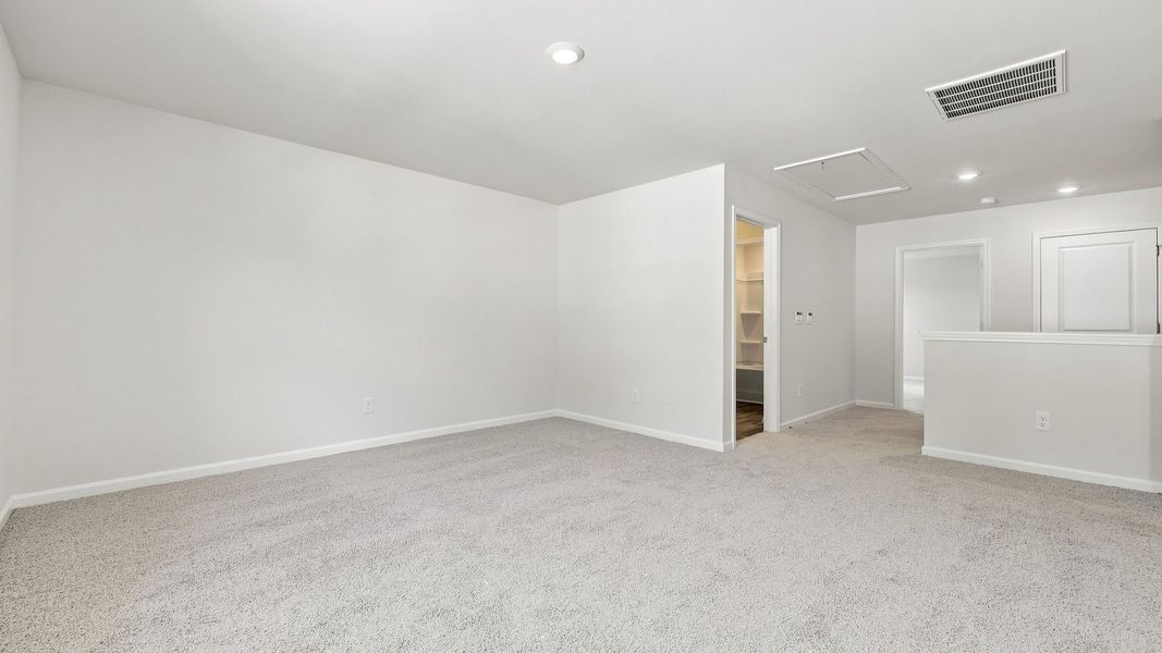 Spacious, unfurnished interior of a new home in Carter Ridge, Greenville (Image 36).