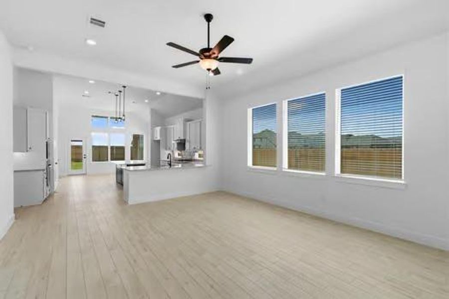 Spacious, unfurnished interior of a new home in Wildrye, Waller (Image 13).
