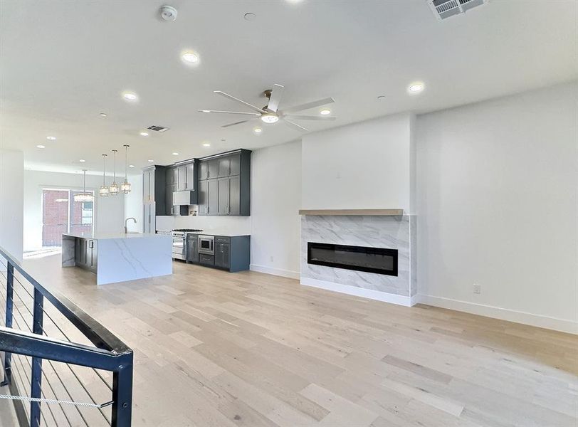 Spacious, unfurnished interior of a new home in , Fort Worth (Image 18).