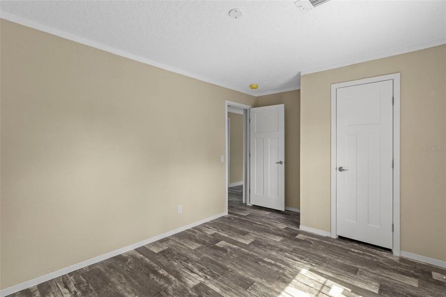 Spacious, unfurnished interior of a new home in , Dade City (Image 30).
