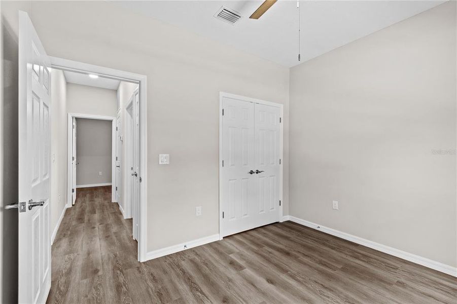 Spacious, unfurnished interior of a new home in , Tampa (Image 16).