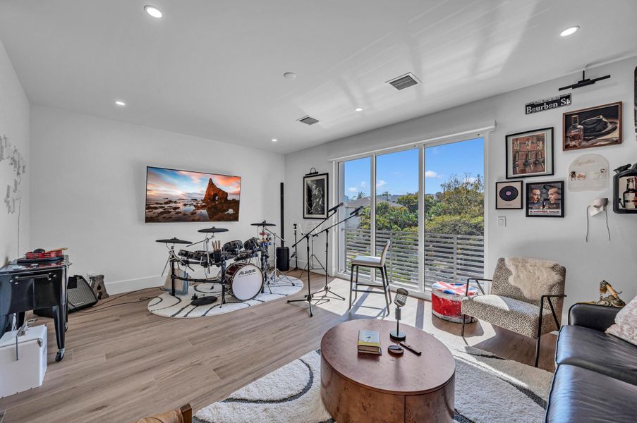 618 NE 15th AVE-62