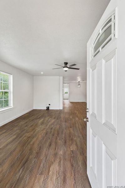Spacious, unfurnished interior of a new home in , San Antonio (Image 25).