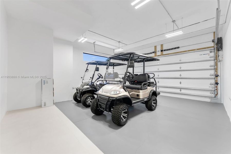 Community amenities in , Miami Springs (Image 24).