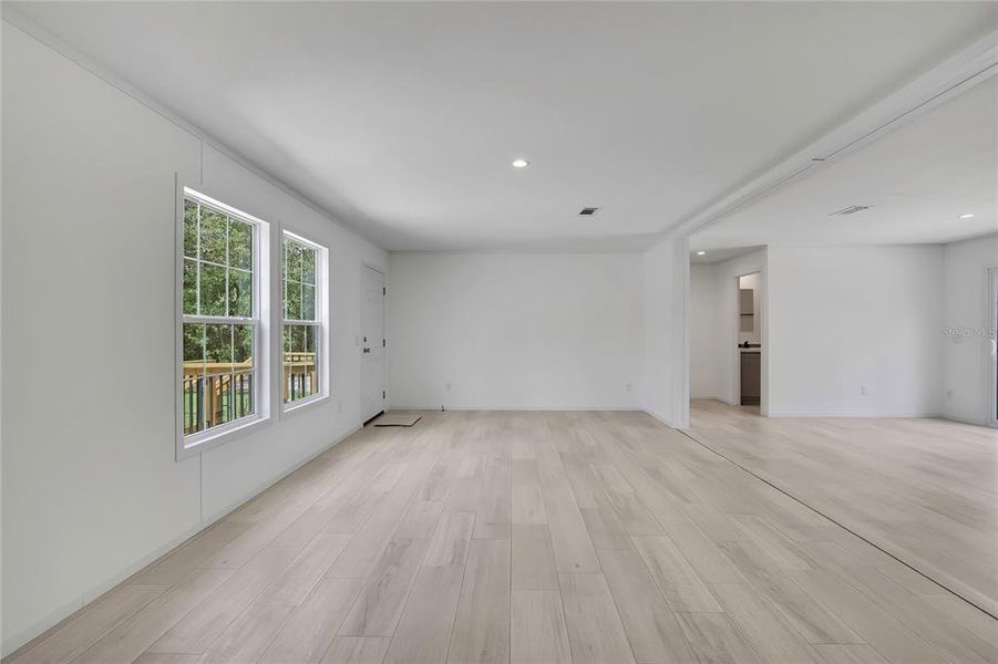 Spacious, unfurnished interior of a new home in , Homosassa (Image 34).
