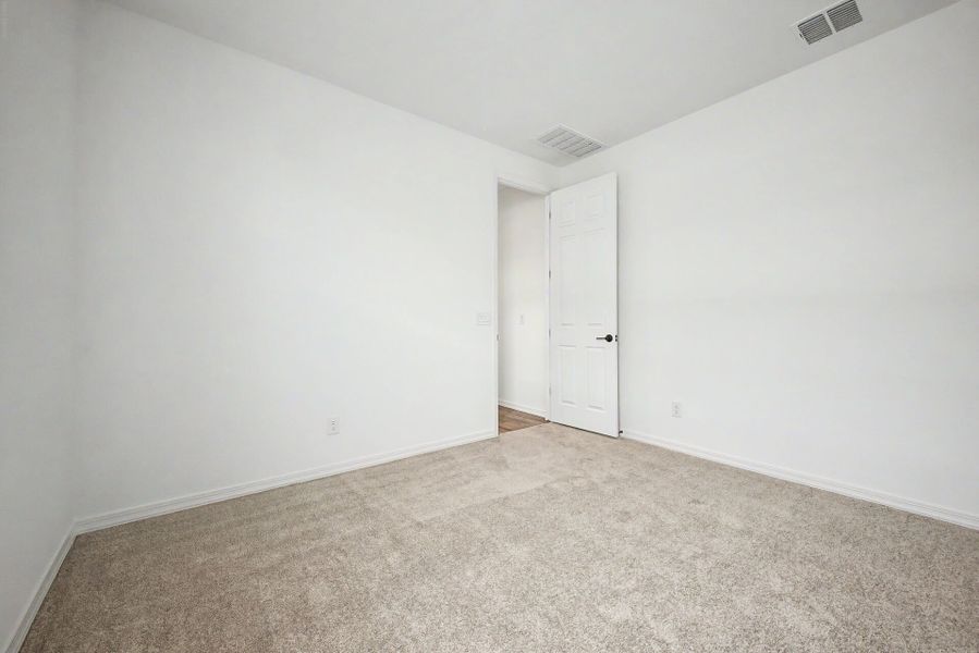 Spacious, unfurnished interior of a new home in Las Ventanas - RV Collection, Goodyear (Image 13).