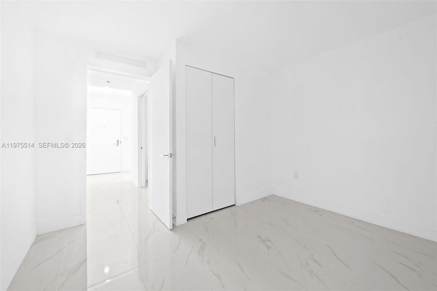 Spacious, unfurnished interior of a new home in , Miami (Image 27).