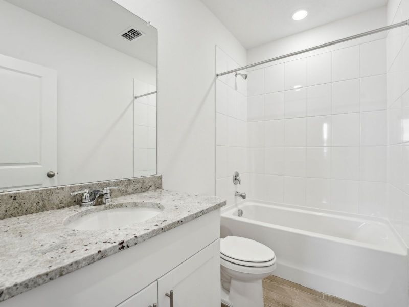 The Acadia Floorplan Bathroom.