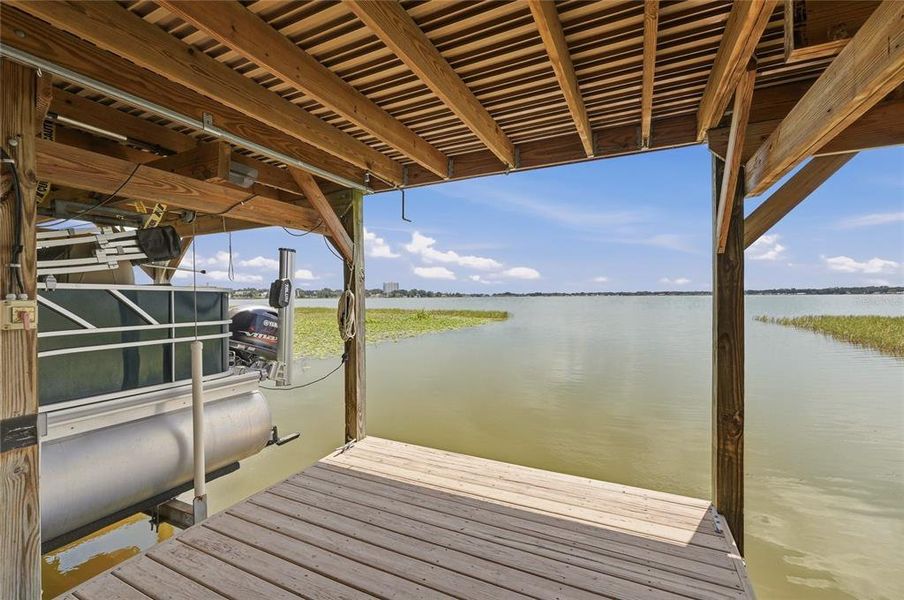 Exterior details and patio area of a home in , Winter Haven (Image 27).