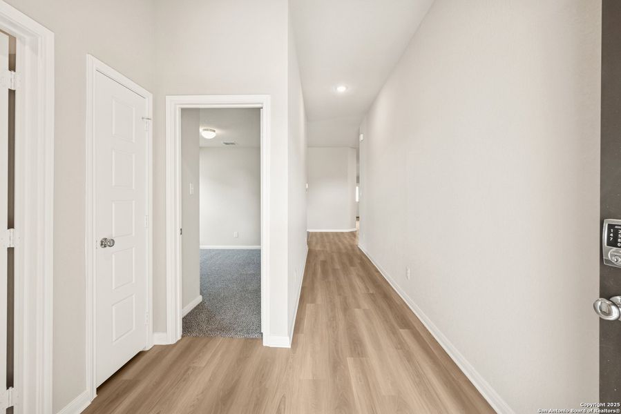 Spacious, unfurnished interior of a new home in Greenspoint Heights, Seguin (Image 19).