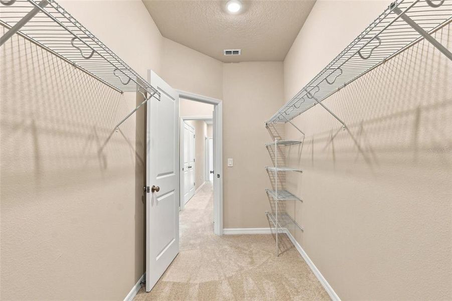 Spacious, unfurnished interior of a new home in , Daytona Beach (Image 21).