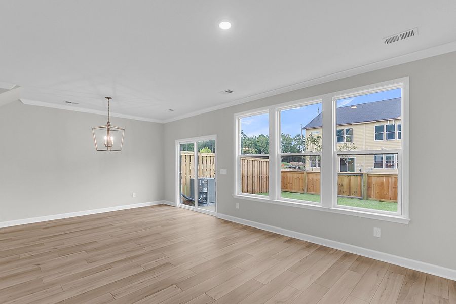 Spacious, unfurnished interior of a new home in Pineland Preserve, Summerville (Image 20).