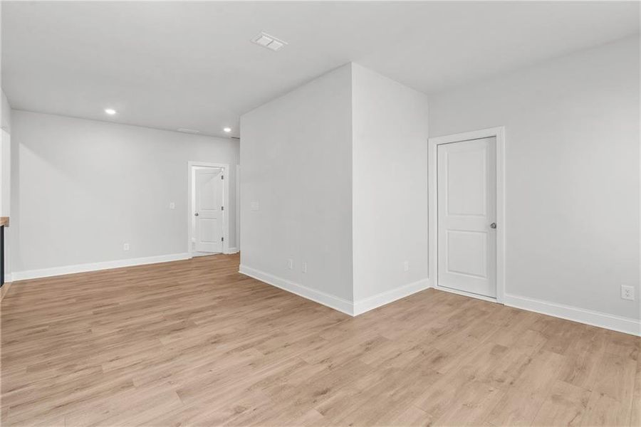 Spacious, unfurnished interior of a new home in Promenade at Sawnee Village, Cumming (Image 15).