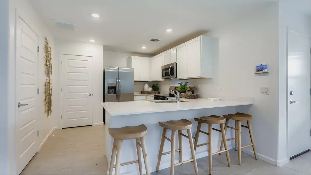 2557 Heather Kitchen 1of4 F1