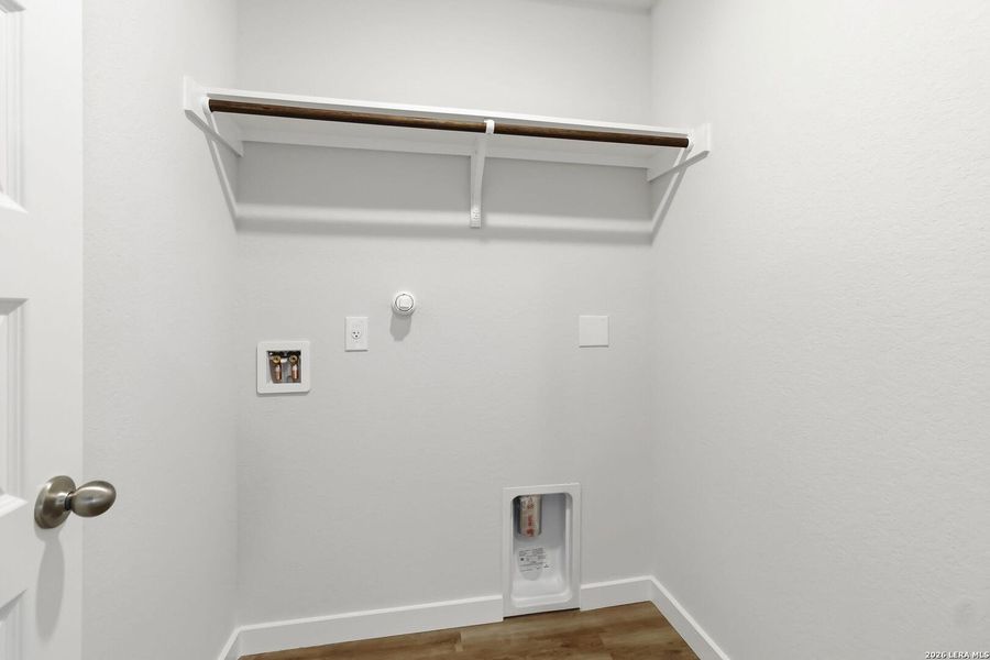 Spacious, unfurnished interior of a new home in Katzer Ranch, Converse (Image 14).