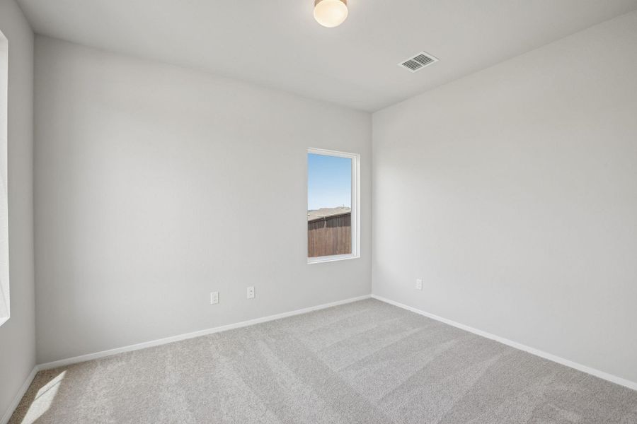 Spacious, unfurnished interior of a new home in Cloverleaf, Austin (Image 33). Spacious, unfurnished interior of a new home in Cloverleaf, Austin (Image 33).