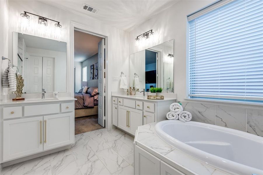 Furnished interior view inside a new home in Cambridge Crossing, Celina (Image 15).