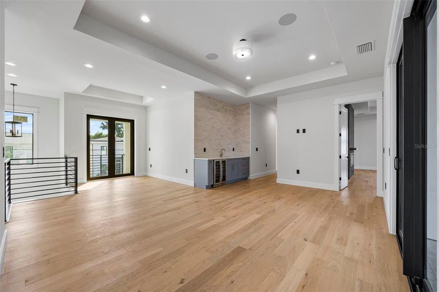 Spacious, unfurnished interior of a new home in , Tampa (Image 58).