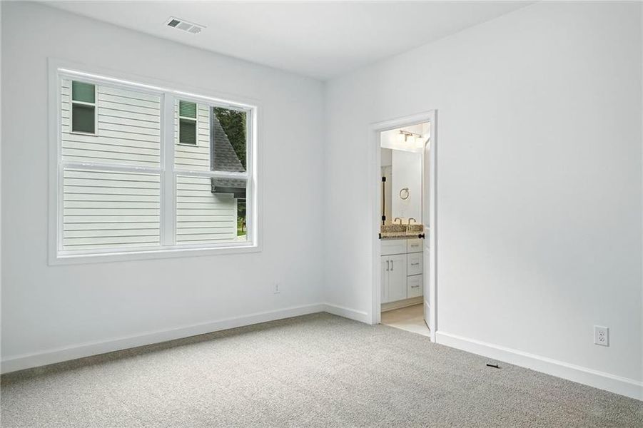 Spacious, unfurnished interior of a new home in , Marietta (Image 32).