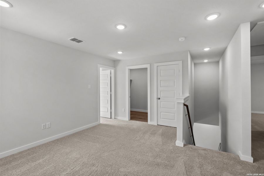 Spacious, unfurnished interior of a new home in Applewhite Meadows, San Antonio (Image 18). Spacious, unfurnished interior of a new home in Applewhite Meadows, San Antonio (Image 18).