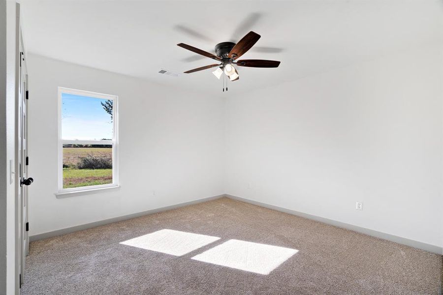 Spacious, unfurnished interior of a new home in , Powderly (Image 16).