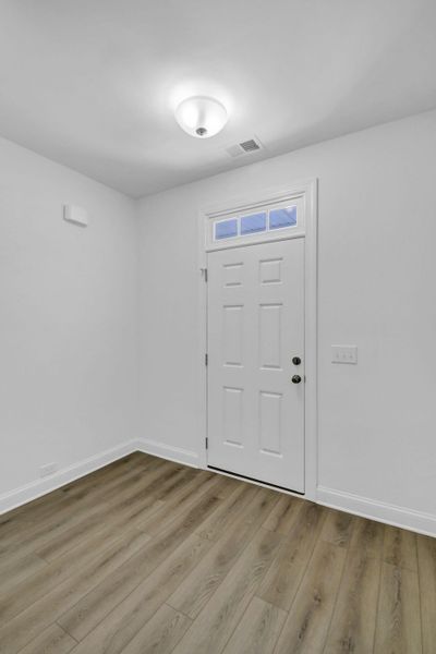 Spacious, unfurnished interior of a new home in Kensington Place Townhomes, Lexington (Image 28).
