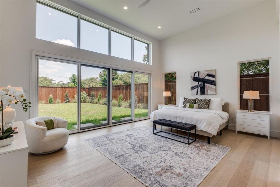 Furnished interior view inside a new home in , Dallas (Image 25).