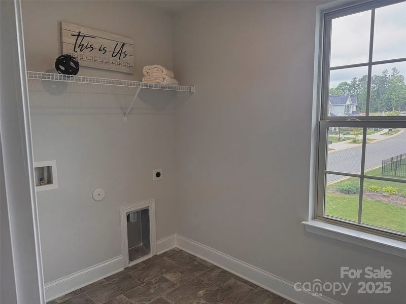 Spacious, unfurnished interior of a new home in Village at Parkside, Gastonia (Image 19).