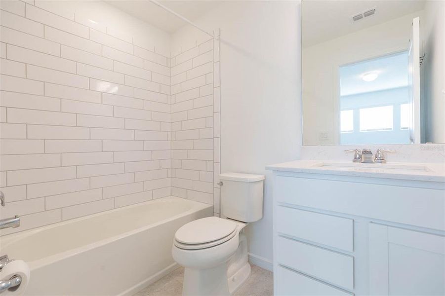 Furnished interior view inside a new home in Valri Forest, Valrico (Image 14). Furnished interior view inside a new home in Valri Forest, Valrico (Image 14).